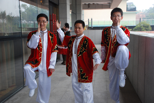 乐动在线客服,年会之幕后花絮